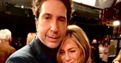 Friends' Jennifer Aniston and David Schwimmer share cosy hug in behind-the-scenes reunion pics - www.ok.co.uk