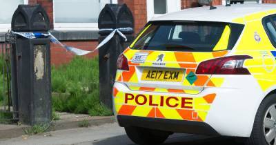 BREAKING: Police tape off Salford house after man found dead - www.manchestereveningnews.co.uk