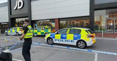 Man seriously injured after being stabbed outside gym on Salford retail park - www.manchestereveningnews.co.uk - Manchester - county Lane