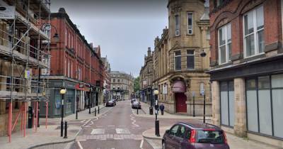 Young man suffers facial injury after being attacked with bottle in Bury - www.manchestereveningnews.co.uk - city Bury