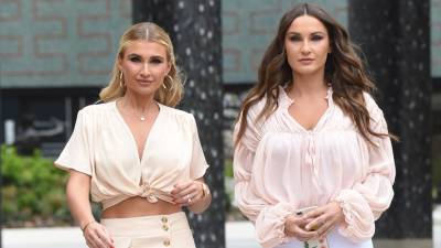 Is Sam Faiers pushing her family away? - heatworld.com