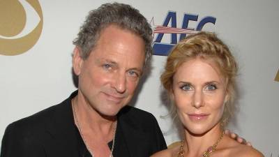 Fleetwood Mac's Lindsey Buckingham's Wife Files for Divorce After 21 Years of Marriage - www.etonline.com