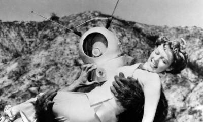 Claudia Barrett Dies: Actress Who Dazzled ‘Robot Monster’ In Sci-Fi Camp Classic Was 91 - deadline.com