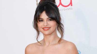Selena Gomez Opened Up About Her Experience With ‘Fluctuating Weight’ - www.glamour.com