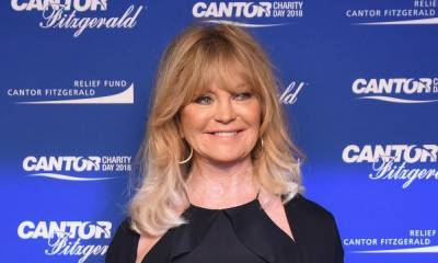 Goldie Hawn proves age is just a number as she dances to ABBA’s “Mamma Mia” - us.hola.com - Greece