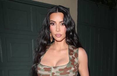 Kim Kardashian - Kate Moss - Kim Kardashian Assures Fans She Adhered To The Vatican’s Dress Code After Wearing Cutout Gown - etcanada.com - Italy - Vatican - city Vatican - city Rome, Italy