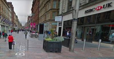 Three men rushed to hospital after rammy on Buchanan Street in Glasgow - www.dailyrecord.co.uk