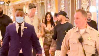 Megan Fox Wears Skintight Outfit At Wynn Las Vegas With BF Machine Gun Kelly — See Pics - hollywoodlife.com - Las Vegas