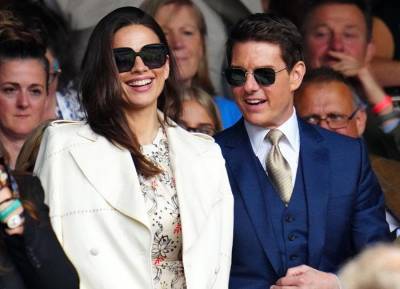 PICS: Tom Cruise and Hayley Atwell add fuel to dating fire with Wimbledon appearance - evoke.ie