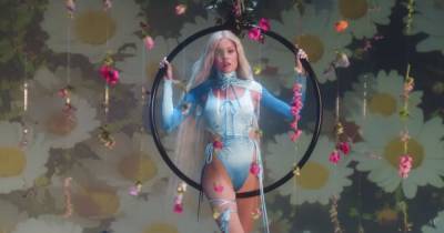 Nina Nesbitt says stunt in 'Summer Fling' music video was inspired by Pink - www.dailyrecord.co.uk
