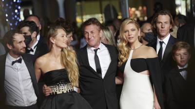 Sean Penn Brings Daughter to Cannes for Polite Four-Minute Standing Ovation After ‘Flag Day’ - variety.com - France