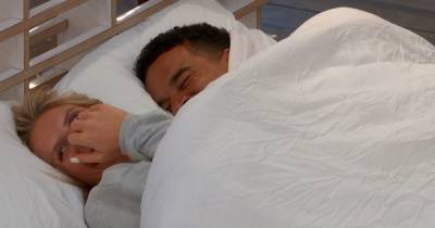 Love Island's Toby ditches Kaz to share a bed with Chloe outside after kiss - www.ok.co.uk