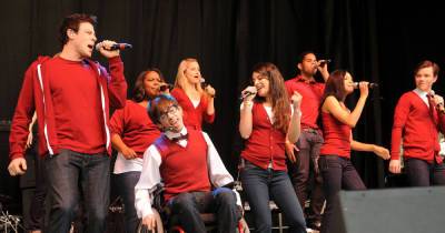 'Glee' cast reunites after anniversary of Naya Rivera's death - www.wonderwall.com