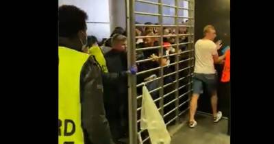 Video footage appears to show England fans storming into Wembley Stadium during Euro 2020 Final - www.manchestereveningnews.co.uk - Italy