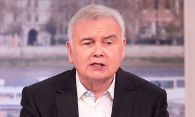 Eamonn Holmes confuses fans with latest photo as he shares health update - hellomagazine.com
