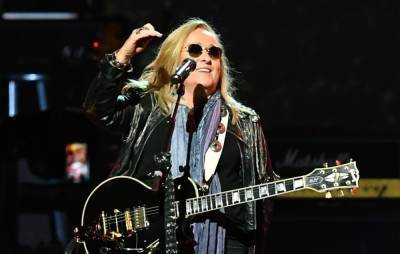 Melissa Etheridge shares video for new single ‘For the Last Time’ - www.nme.com