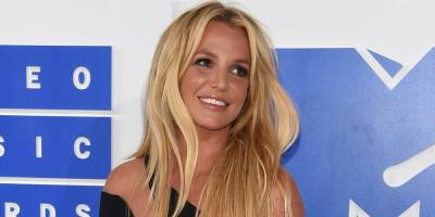 Is Britney Spears Dropping a Hint in This New Photo? - www.justjared.com