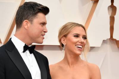 Scarlett Johansson Reveals The Very Strange First Gift She Ever Received From Husband Colin Jost - etcanada.com