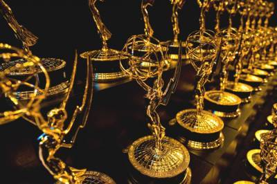 Emmy Nomination Reactions: Kaley Cuoco, Barry Jenkins, Jonathan Majors, Gillian Anderson & More - theplaylist.net