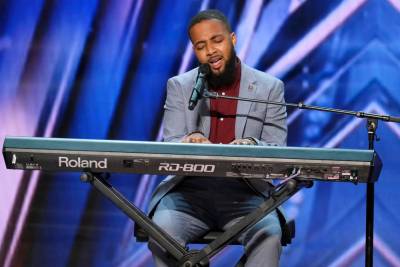 ‘AGT’: Singer Ray Singleton Impresses The Judges With Cover Of Andy Grammer’s ‘I Am Yours’ - etcanada.com - Philippines