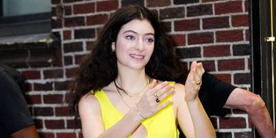 Lorde Shines in Bright Yellow Dress For 'The Late Show' Appearance - www.justjared.com - New York