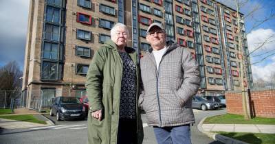 Tenants say cash for extra heating costs after cladding came off is not enough - www.manchestereveningnews.co.uk - London - county Pendleton
