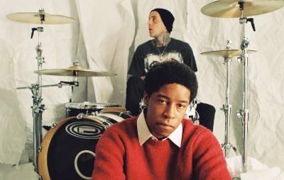 Watch KennyHoopla’s fierce four-song live set with Travis Barker - www.nme.com