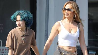 J.Lo Rocks A Crop Top Holds Hands With Daughter Emme, 13, On Shopping Trip — Photos - hollywoodlife.com - county El Paso