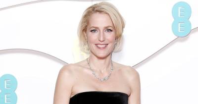 Gillian Anderson Pledges to Never Wear a Bra Again: ‘I Don’t Care If My Breasts Reach My Belly Button - www.usmagazine.com
