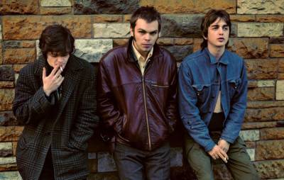 Supergrass announce expanded reissue of second album, ‘In It For The Money’ - www.nme.com - Britain