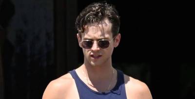 Brandon Flynn Shows Off His Fit Physique While in Venice! - www.justjared.com - Italy