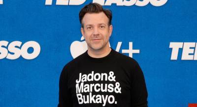 Jason Sudeikis Supports English Soccer Players at 'Ted Lasso' Premiere After Acts of Racial Abuse - www.justjared.com - Britain - Italy - Sancho
