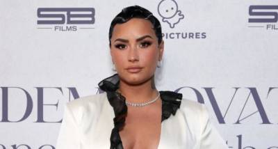 Demi Lovato shares a bathtub selfie; Says she's 'grateful' to feel beautiful in moments she's most vulnerable - www.pinkvilla.com - county Love