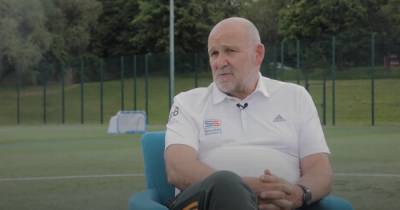 Mike Phelan lifts lid on Phil Jones work behind the scenes at Manchester United - www.manchestereveningnews.co.uk - Manchester