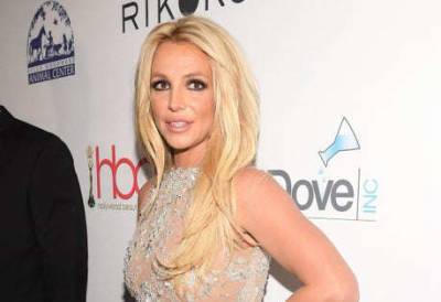 Britney Spears’s team would tamper with her phone to make singer believe people were ignoring her, friend claims - www.msn.com