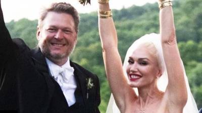 Blake Shelton and Gwen Stefani Hit the Stage Together to Perform for First Time as Newlyweds - www.etonline.com - Oklahoma