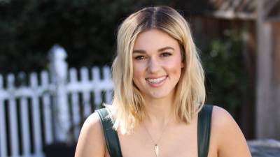 Sadie Robertson Says She's 'Constantly Trying to Fight Fear' Amid Postpartum Anxiety Struggles - www.etonline.com