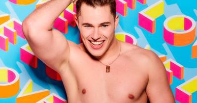 Curtis Pritchard's mum recalls 'terrifying messages' received his Love Island split from Amy Hart - www.ok.co.uk