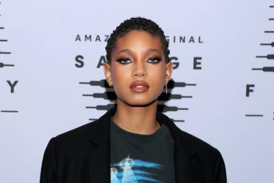 Willow Smith Shaves Her Head While Performing ‘Whip My Hair’ - etcanada.com