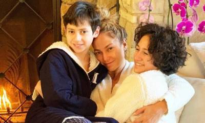 Jennifer Lopez's daughter Emme steals the show in rare selfie with famous mom - hellomagazine.com