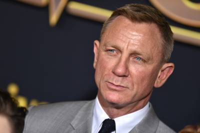 Daniel Craig Reveals A ‘Casino Royale’ Plot Point Convinced Him To Play 007 One Last Time - etcanada.com