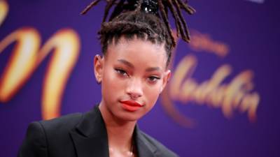 Willow Smith Shaved Her Head Onstage While Performing 'Whip My Hair' - www.glamour.com