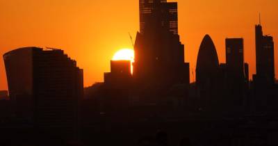 Met Office issues first ever extreme heat warning for large part of UK - www.manchestereveningnews.co.uk - Britain