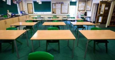 Thousands of pupils missing final days of school amid bubble closures - www.manchestereveningnews.co.uk - Manchester