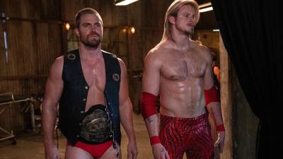 ‘Heels’: Stephen Amell And Alexander Ludwig Take The Ring In New Trailer - etcanada.com