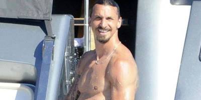Soccer Star Zlatan Ibrahimovic Looks Buff Shirtless While Vacationing in Spain - www.justjared.com - Spain - Sweden - city Milan