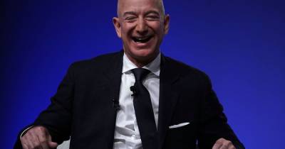 What time does Jeff Bezos launch into space today? - www.manchestereveningnews.co.uk - Texas - Netherlands