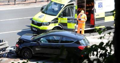 Emergency crews rush to smash on M8 sliproad at Paisley - www.dailyrecord.co.uk - Scotland