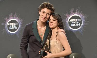 Shawn Mendes and Camila Cabello accidentally lock themselves out of their car after lunch date - us.hola.com - Los Angeles