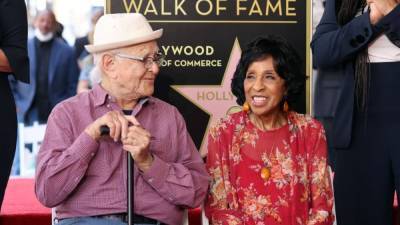 ‘The Jeffersons’ Star Marla Gibbs Appears to Pass Out During Hollywood Walk of Fame Speech (Video) - thewrap.com - Hollywood